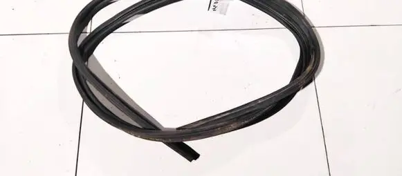Nissan Note (E11) Rubber seal rear door 
