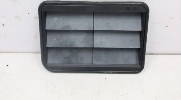 BMW X4 G02 Quarter panel pressure vent 9176945