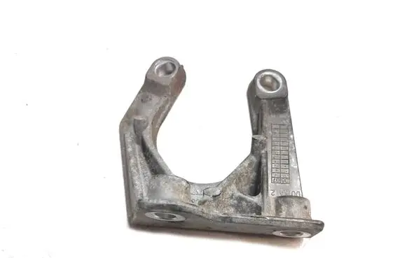 Volvo XC60 Engine mounting bracket 30713236