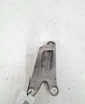 Audi A8 S8 D3 4E Engine mounting bracket 4E0199307BD