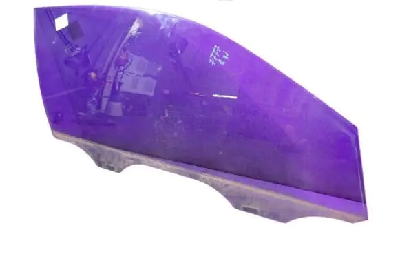 Volkswagen Polo IV 9N3 Front door window glass four-door