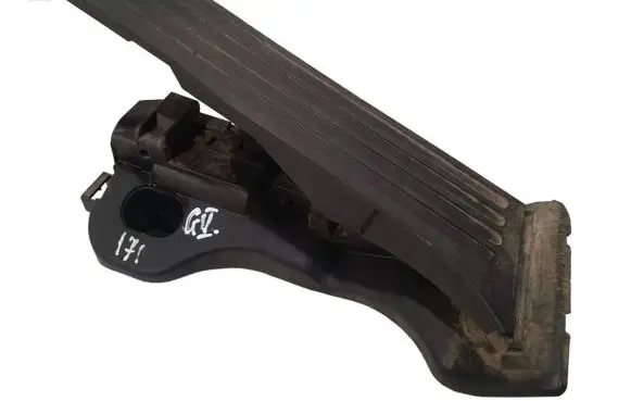 Volkswagen Golf V Accelerator throttle pedal 1K1721503P