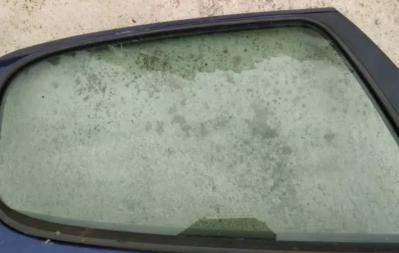 Peugeot 206 Rear door window glass
