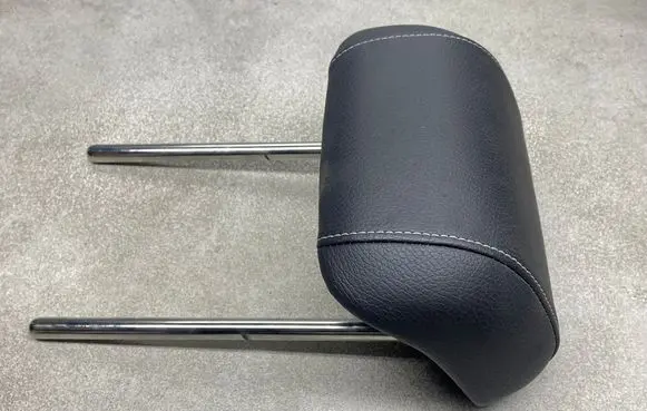 Opel Astra J Rear seat headrest 