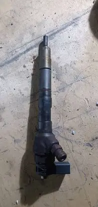 Volkswagen Crafter Fuel injector 03L130277J