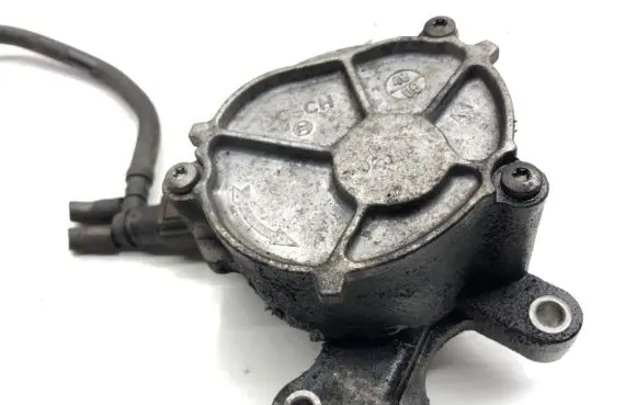 Peugeot 508 Vacuum pump 
