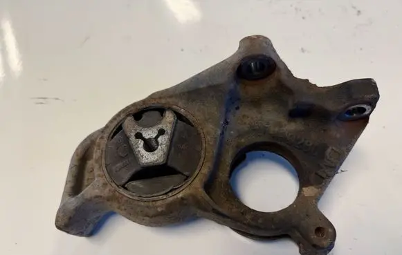 Peugeot Partner III Engine mount bracket 9651493280