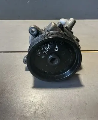 Mercedes-Benz E W211 Power steering pump 