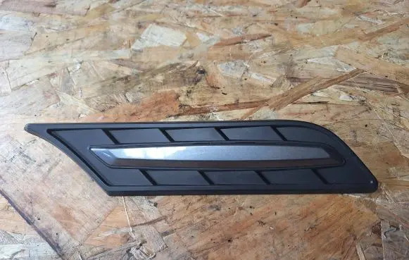 Suzuki Vitara (LY) Front arch trim 72611-5490