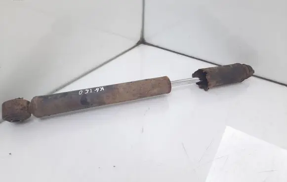 Suzuki Grand Vitara I Rear shock absorber/damper