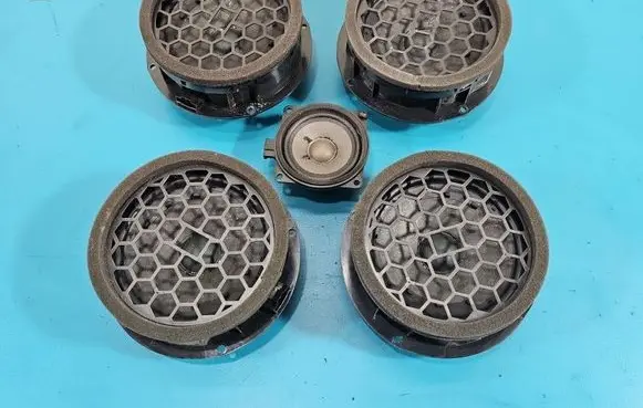 Skoda Octavia Mk4 Front door speaker 5E3035411A IMPRK1565559