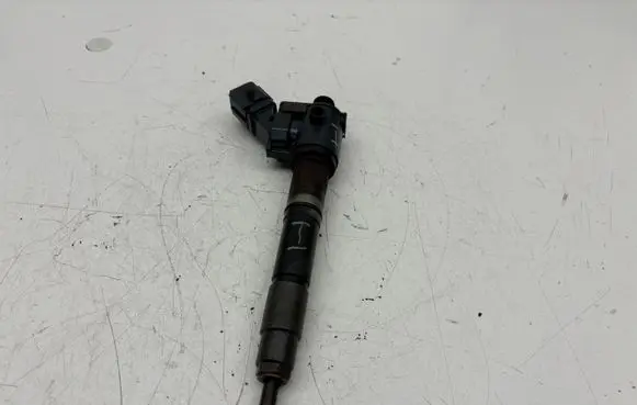 Fuel injector
