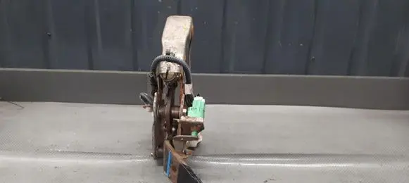 Toyota RAV 4 (XA10) Accelerator throttle pedal