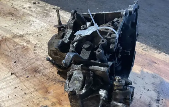 Peugeot Partner Manual 5 speed gearbox