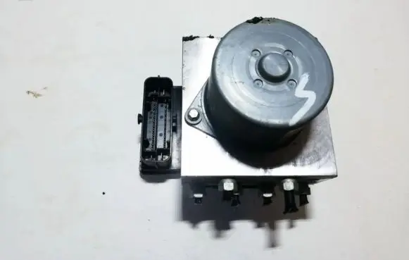Ford Mondeo MK V ABS Pump bg912c405ae bg91-2c405-ae