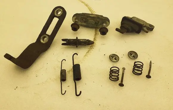 Hummer H3 Handbrake/parking brake pads 