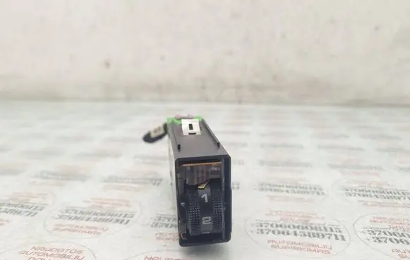 Audi A4 S4 B5 8D Seat heating switch 8D0963563C