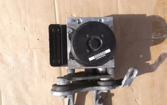 Mercedes-Benz C W204 ABS Pump A172901400