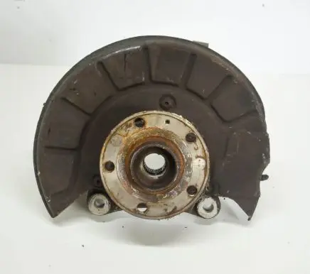 Volkswagen PASSAT B7 Front wheel hub