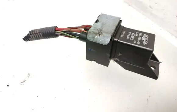 Ford Fiesta Glow plug pre-heat relay 3M5T12A343AA