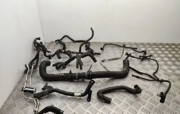 Volkswagen Transporter - Caravelle T6 Engine coolant pipe/hose 7E0122447M 7E0122447T 7E0122051R
