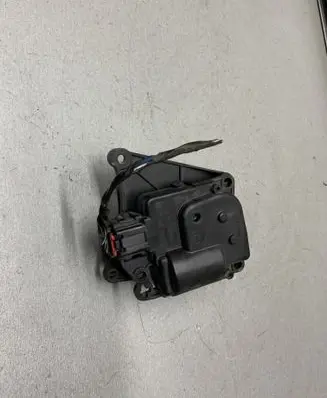 Dodge Magnum Air flap motor/actuator B1733 05061099AA