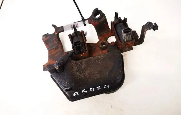 Vacuum air tank
