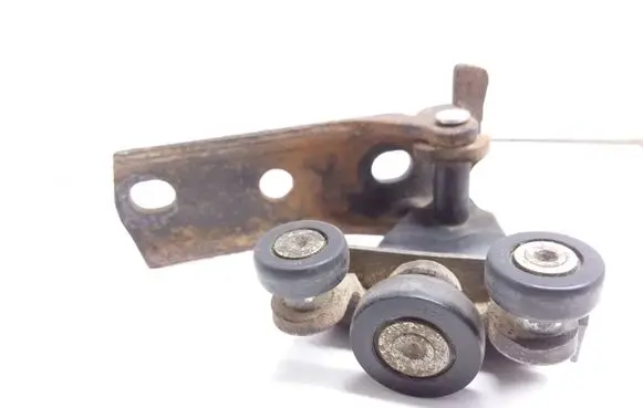 Opel Sintra Sliding door upper roller guide/hinge 7034A