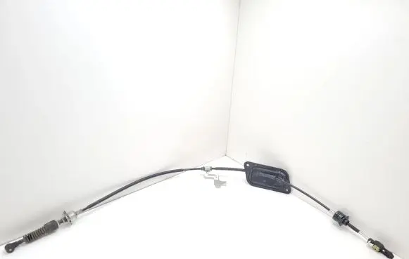 Suzuki Kizashi Gear shift cable linkage