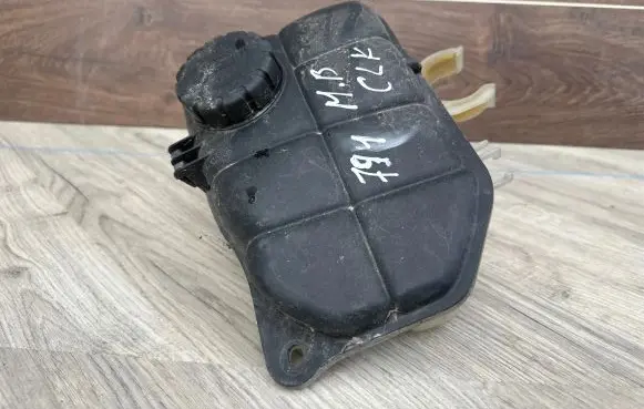 Mercedes-Benz CLK A209 C209 Coolant expansion tank/reservoir 2035000049