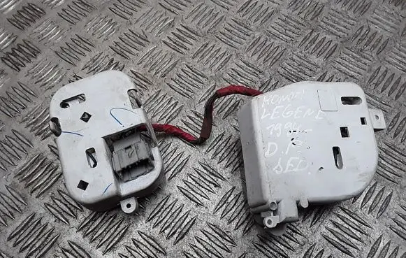 Honda Legend Tail light bulb cover holder stanley0431067