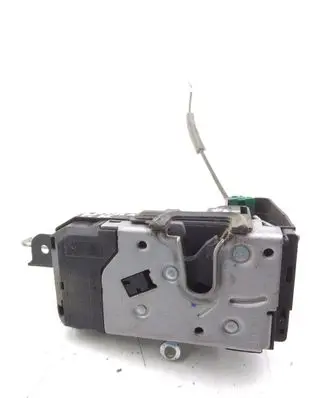 Opel Zafira B Front door lock 13210748