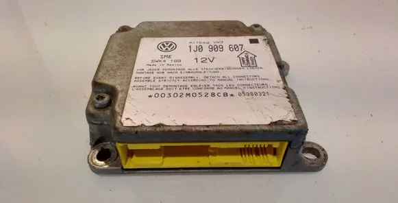 Volkswagen PASSAT B5 Airbag control unit/module 1J0909607 05980321 5WK4199
