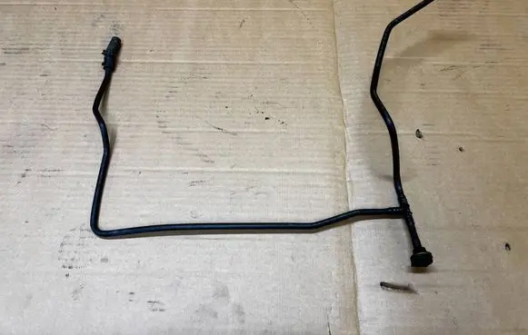 Mercedes-Benz GL X166 Engine coolant pipe/hose A1665000091