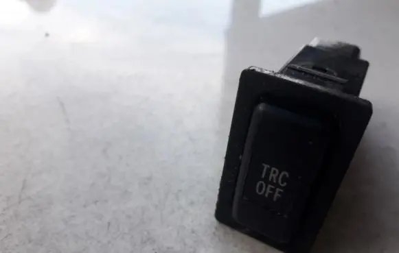 Traction control (ASR) switch