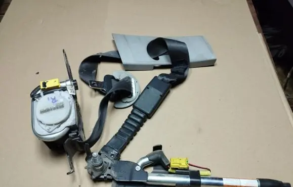 Honda Civic Front seatbelt 81450SMGE110M4