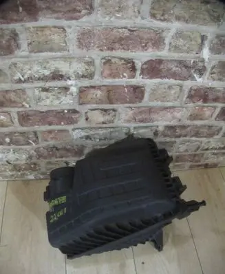 Hyundai Santa Fe Air filter box cover 