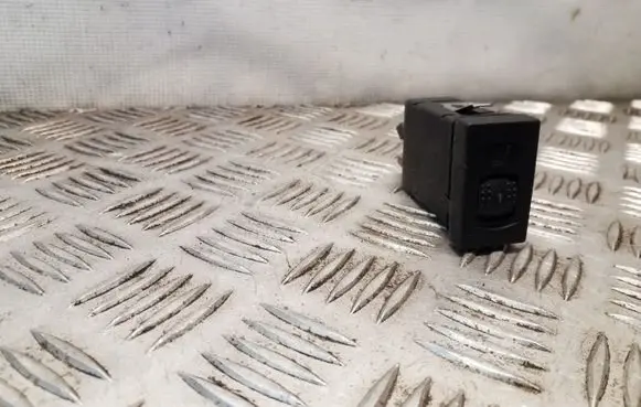 Volkswagen PASSAT B5 Seat heating switch 3B0963564C