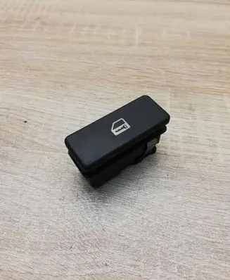 BMW 7 E38 Central locking switch button 8352281