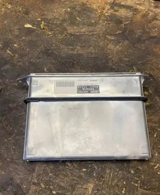 Lexus IS 220D-250-350 Door control unit/module 8966153610