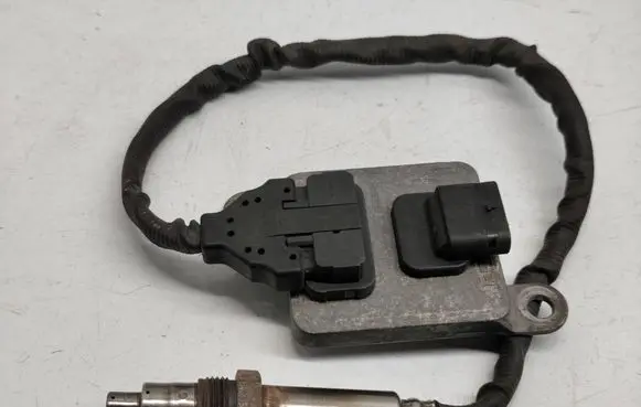 Mercedes-Benz Sprinter W906 Lambda probe sensor A0009050008 0009050008