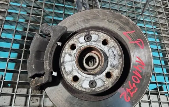 Renault Twingo II Front wheel hub spindle knuckle IMPRK1410572
