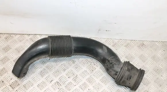 Land Rover Range Rover L322 Intercooler hose/pipe 7786469