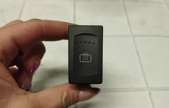 Windscreen/window heater switch