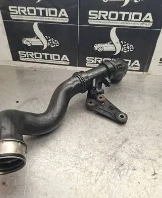 Mercedes-Benz C W203 Intercooler hose/pipe A2035200095