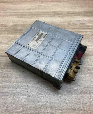 Audi A4 S4 B5 8D Engine control unit/module ECU 8D0907557C 0261203938 Used