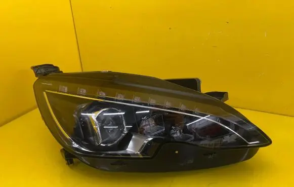 Peugeot 308 Headlight/headlamp 9677832380-00