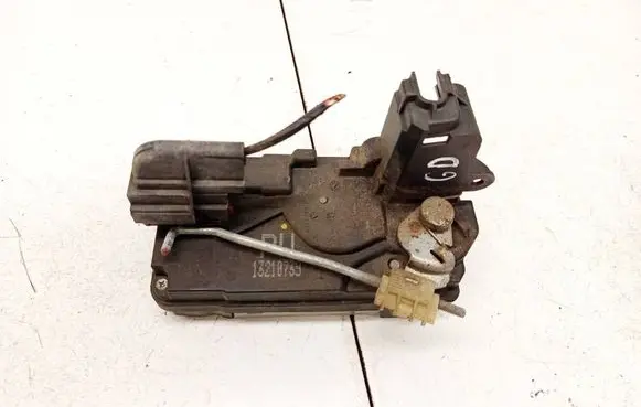Opel Astra H Rear door lock 13210739