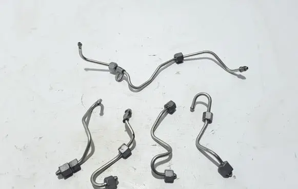 Renault Trafic III (X82) Fuel injector supply line/pipe 166805486R