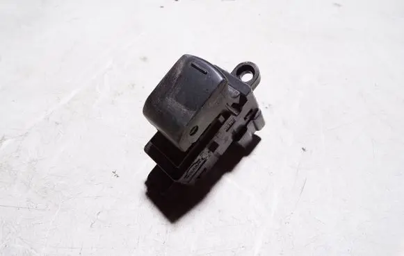 Nissan X-Trail T31 Electric window control switch 25411JG000